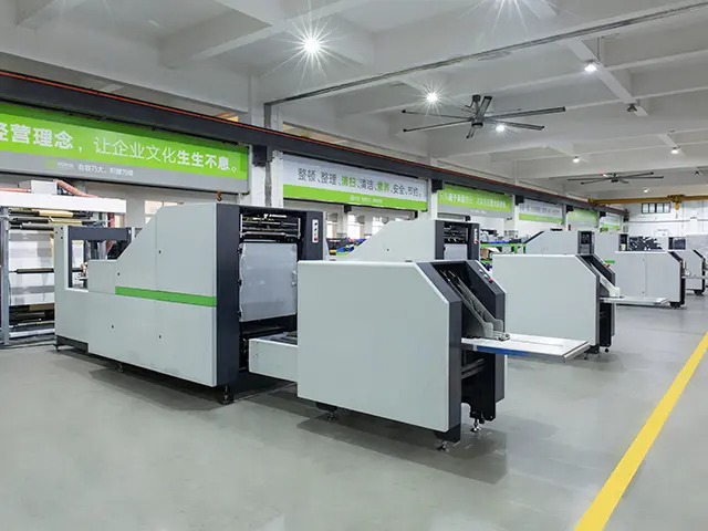 Comment une machine de fabrication de sacs en papier peut-elle améliorer la qualité ?