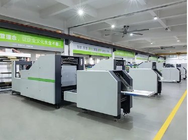 Comment les sacs en papier personnalisés avec poignées améliorent l'expérience client et l'identité de la marque