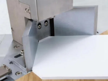 Machine de coupe d'angle